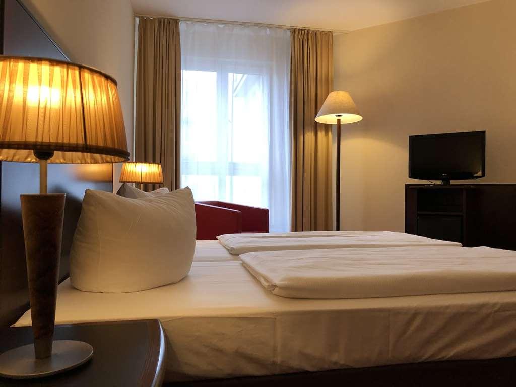 Sorat Hotel Κότμπους Δωμάτιο φωτογραφία